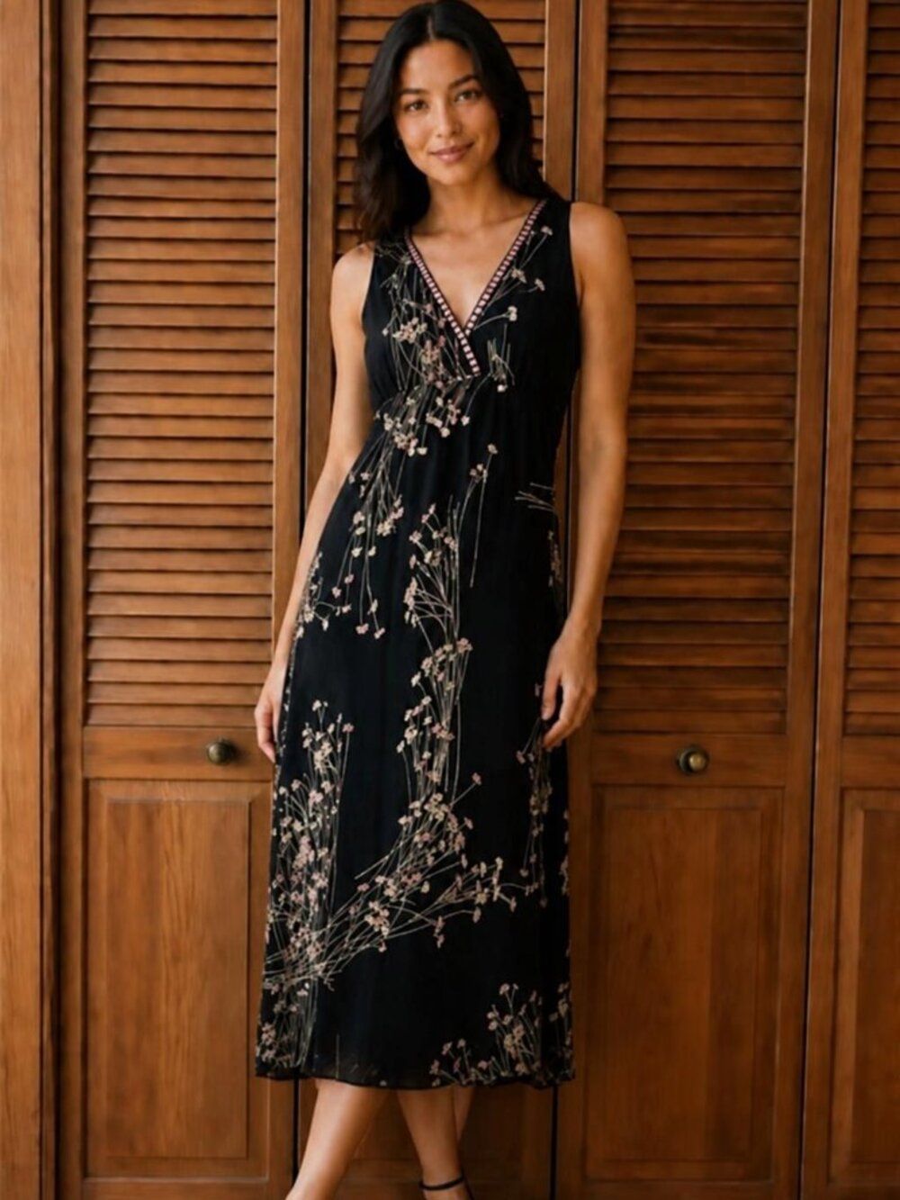 Boutique Black /pink Floral V-Neck midi Dress